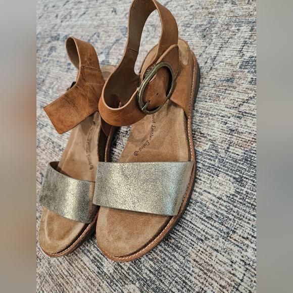 Sofft Sandals - Picture 2 of 5